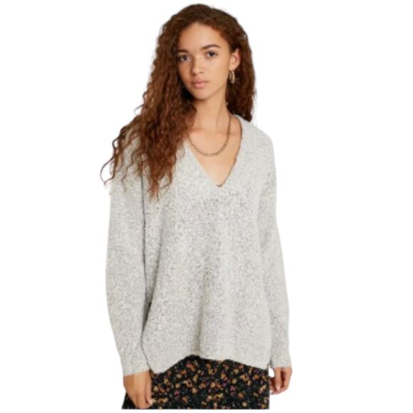 Urban Outfitters UO Women's Rosie Cozy V-Neck Pullover Oversized Sweater - Small - Picture 2 of 14